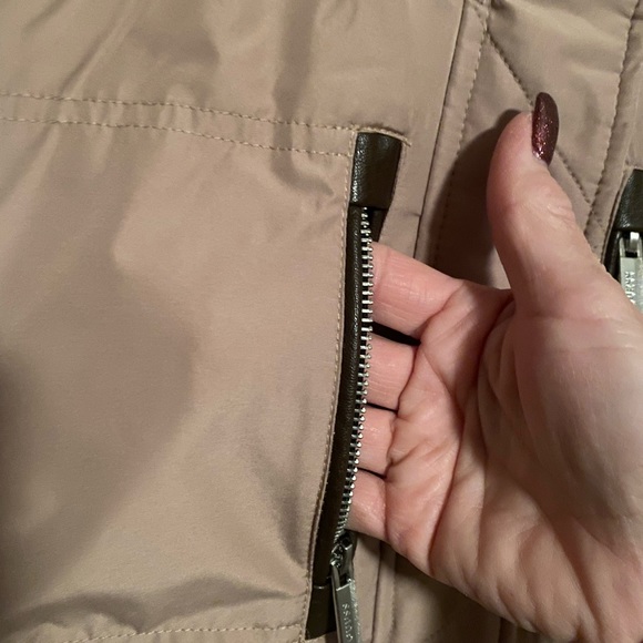 Quilted Guess jacket - Picture 8 of 16